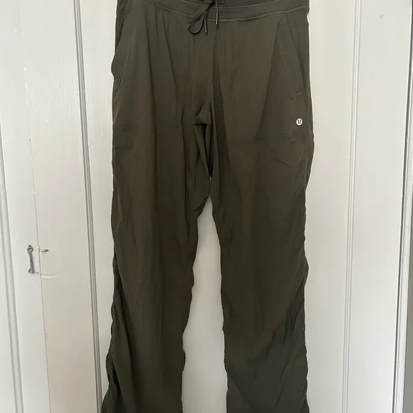 Lululemon women’s army green dance studio pant - Picture 1 of 8